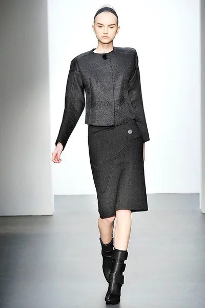 Look 9
